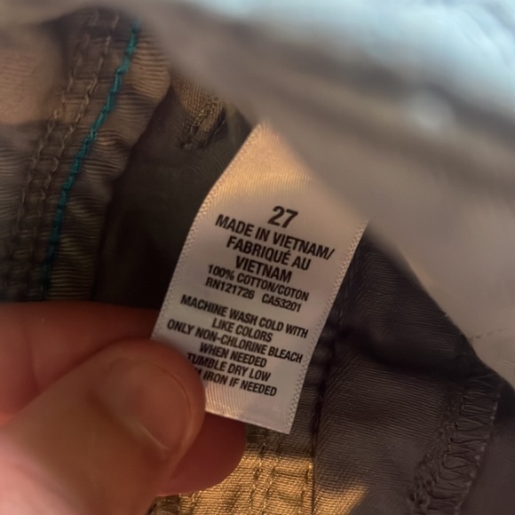 Aéropostale cargo shorts size 27 - Picture 3 of 4